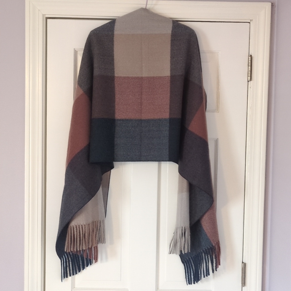 Classic scarf/Wrap - Picture 3 of 4